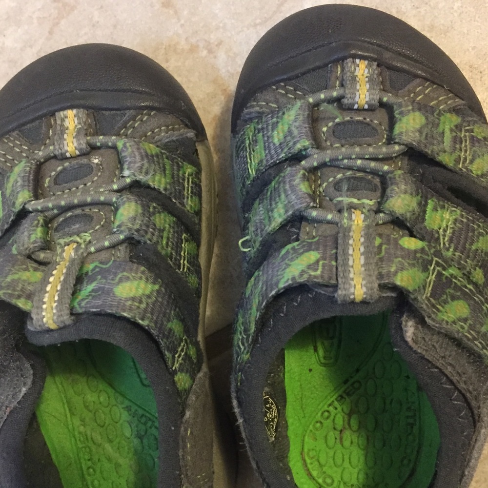 Boy shoes